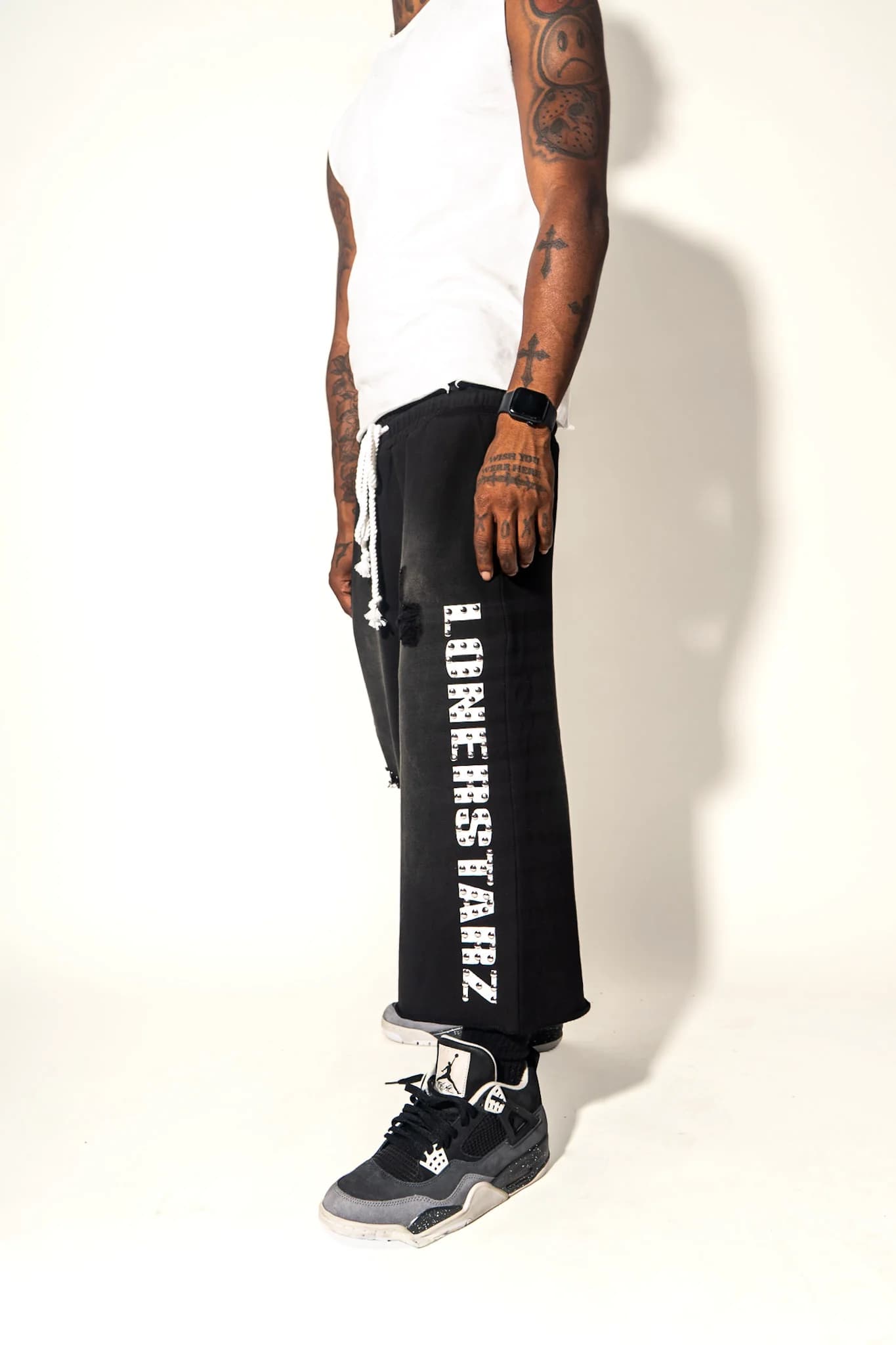 LONERSTARZ 3/4 Capris in Black